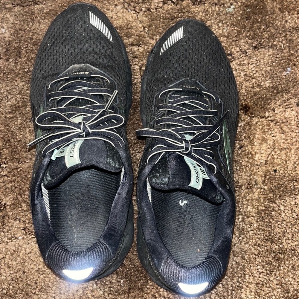 Brooks Ghost